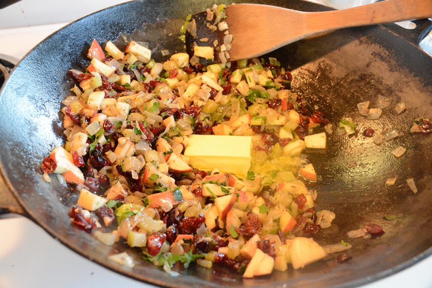 heartwind_nest_stuffing_cranberries _apple